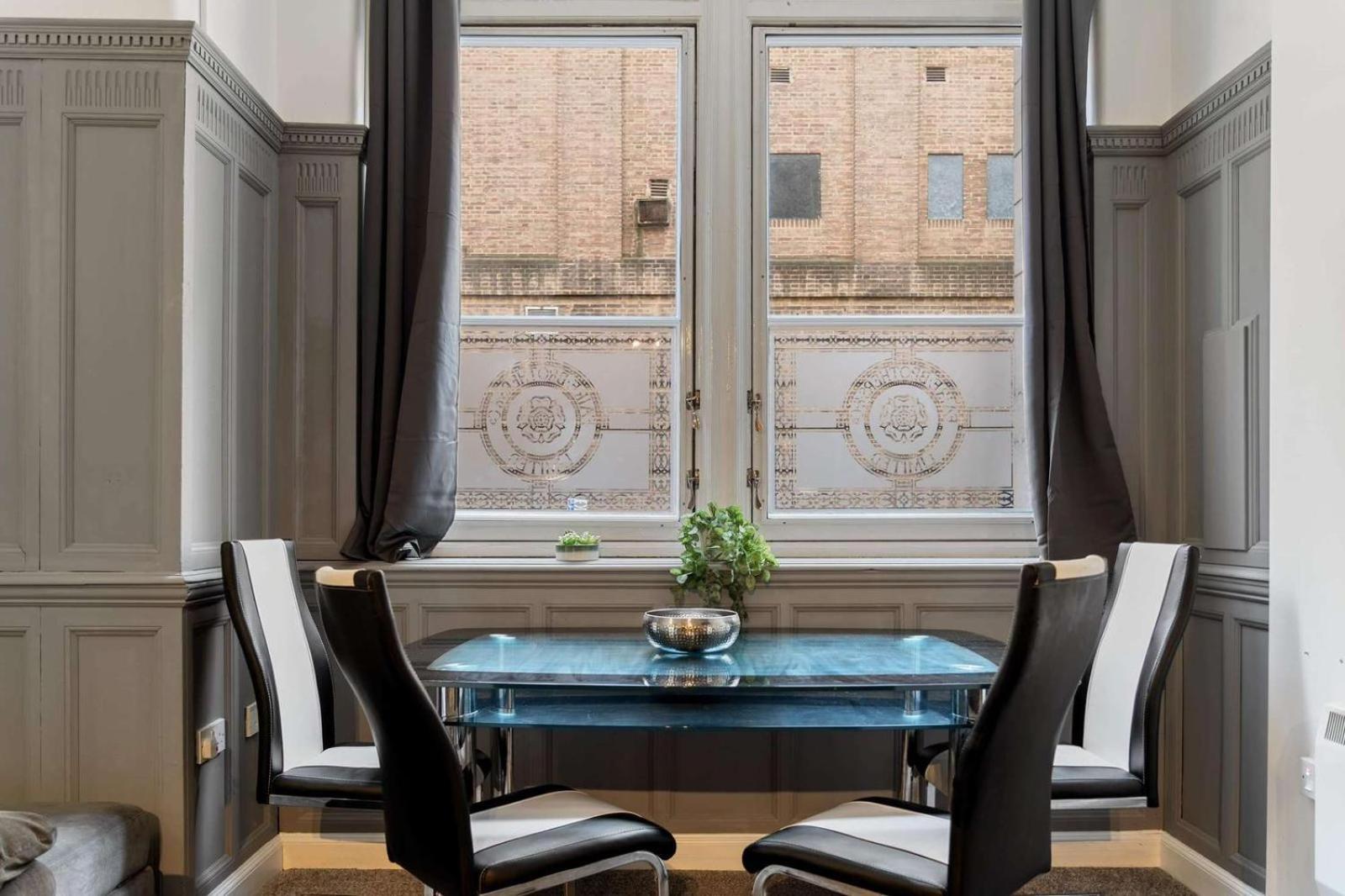 Spacious City Centre Apartment W/ Free Valet Parking Leicester Exterior foto